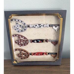 Disney Mickey Mouse Special Edition Collectible Keys Set Limited 2021 Boxed‎